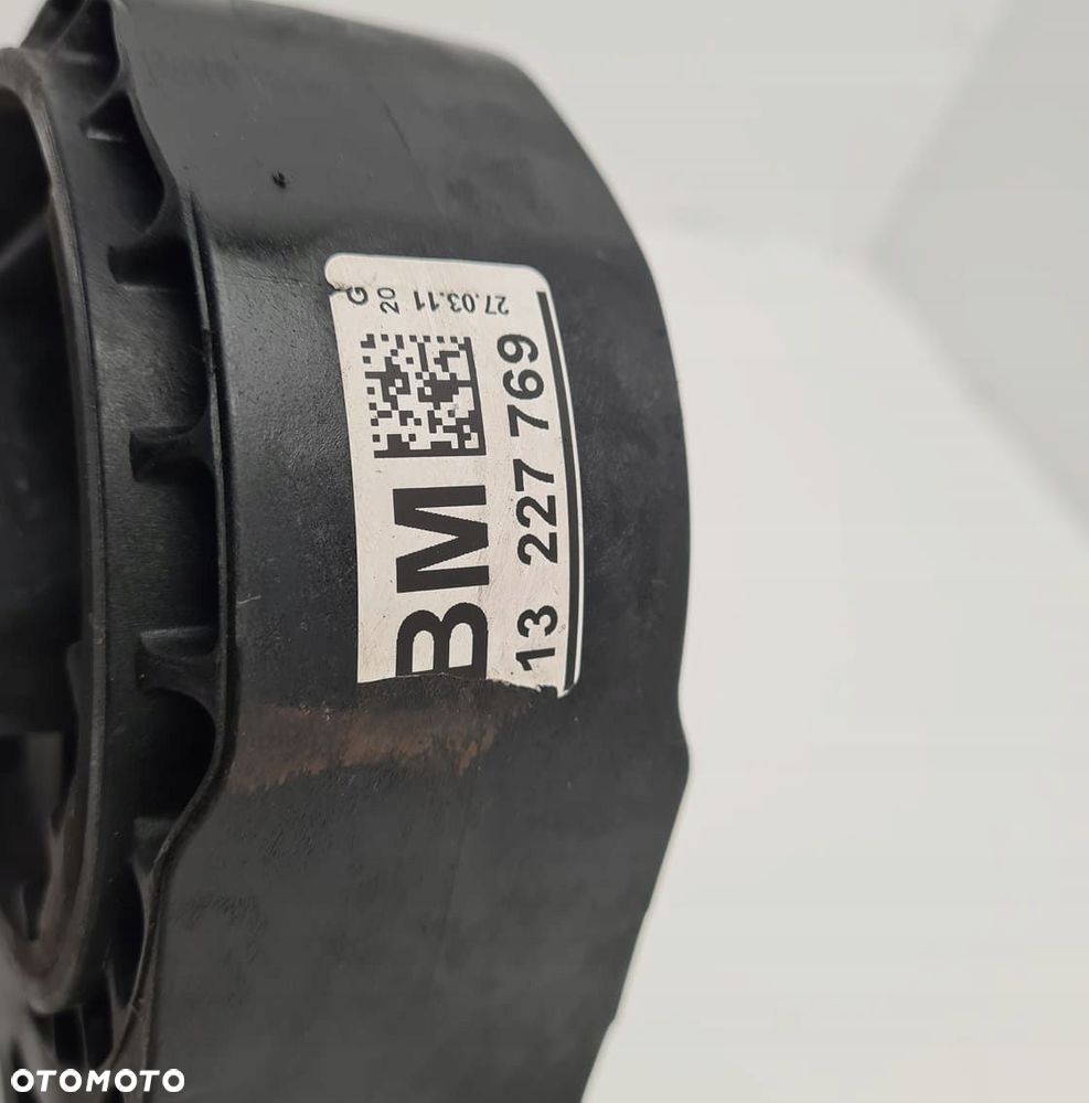 opel insignia 2.0 cdti łapa poduszka silnika - 2