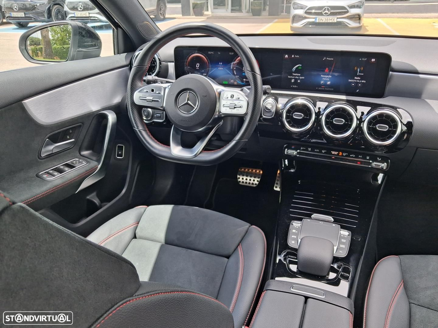 Mercedes-Benz A 250 e AMG Line - 14