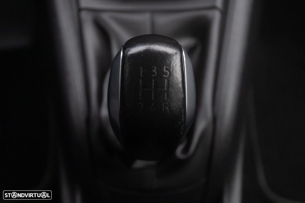 Peugeot 208 1.2 PureTech Style - 14