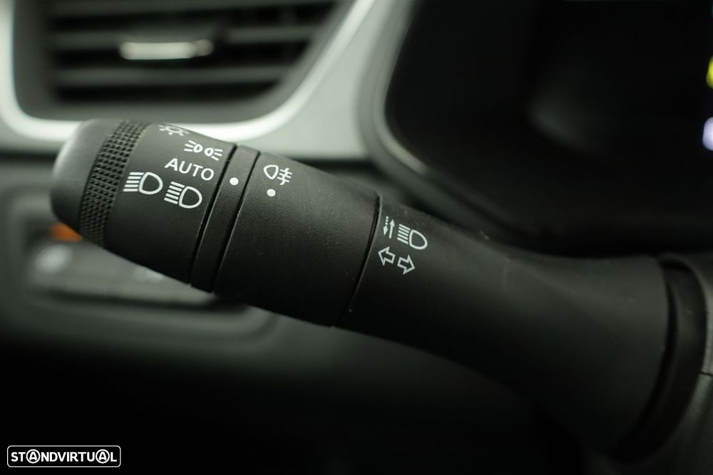 Renault Captur 1.0 TCe Techno Bi-Fuel - 16