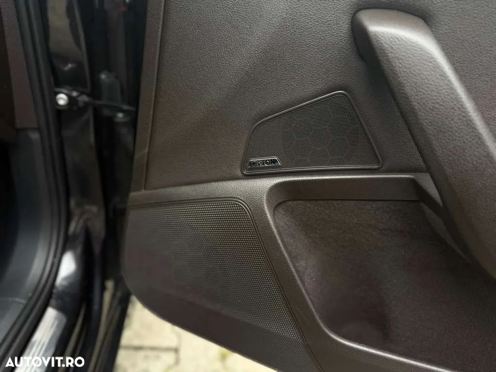 Skoda Superb Combi 2.0 TDI DSG Laurin & Klement - 33