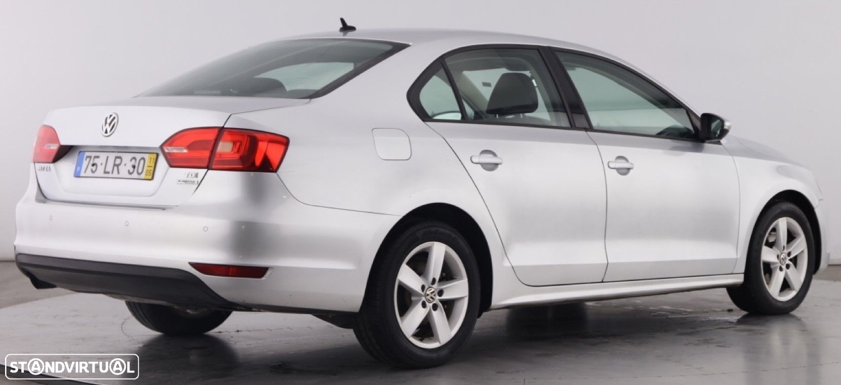 VW Jetta 1.6 TDi Confortline BM - 4