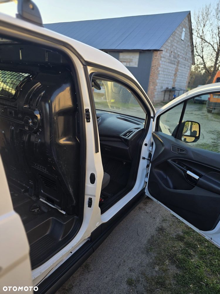 Ford Transit Connect - 17