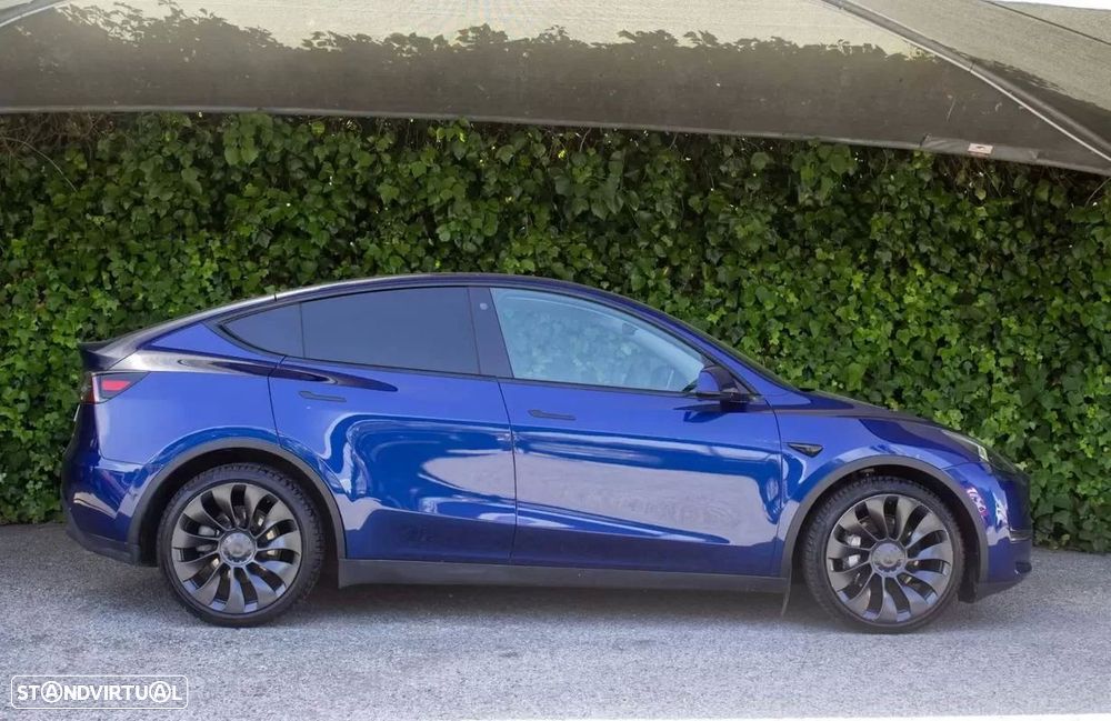 Tesla Model Y Long Range Dual Motor AWD - 7