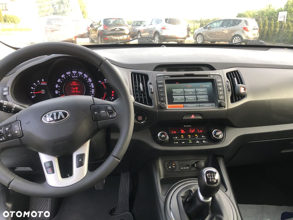Kia Sportage 2.0 CRDI 4WD Attract - 11