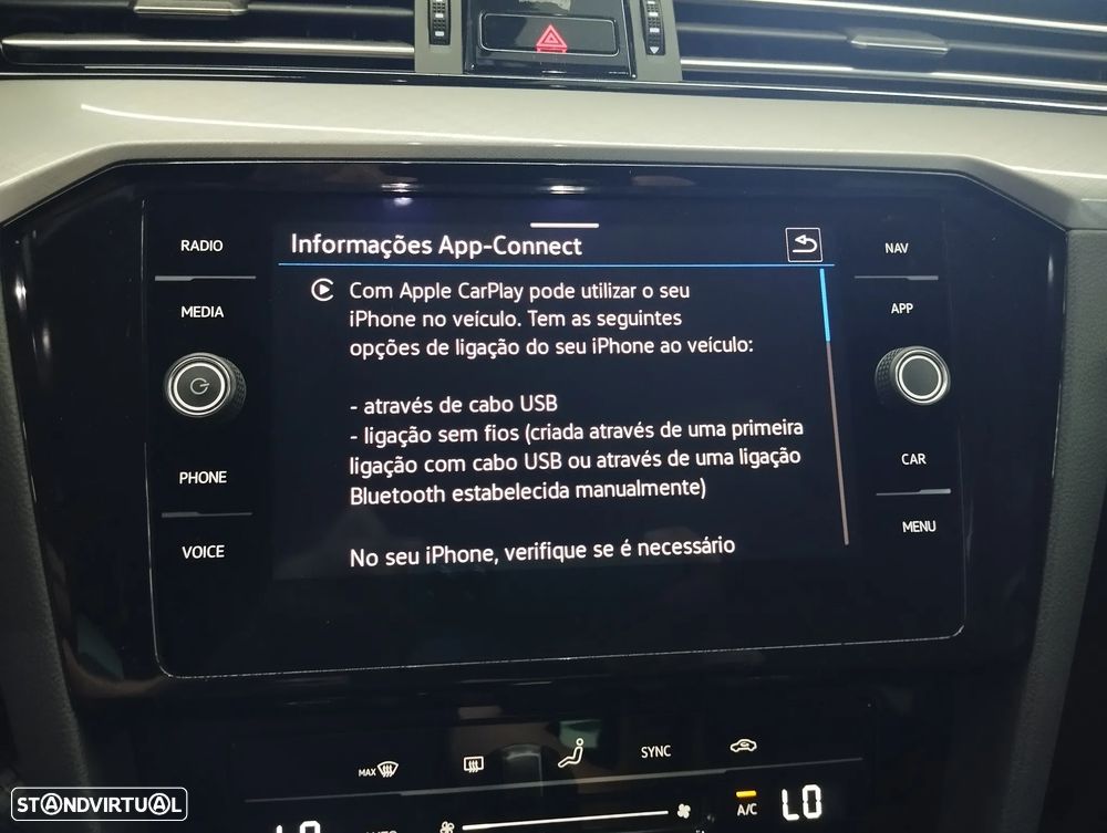 VW Passat Variant 2.0 TDI Business DSG - 31