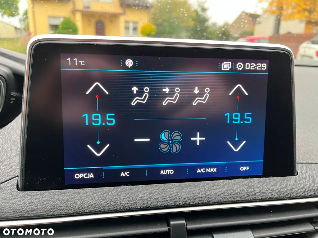 Peugeot 5008 - 11