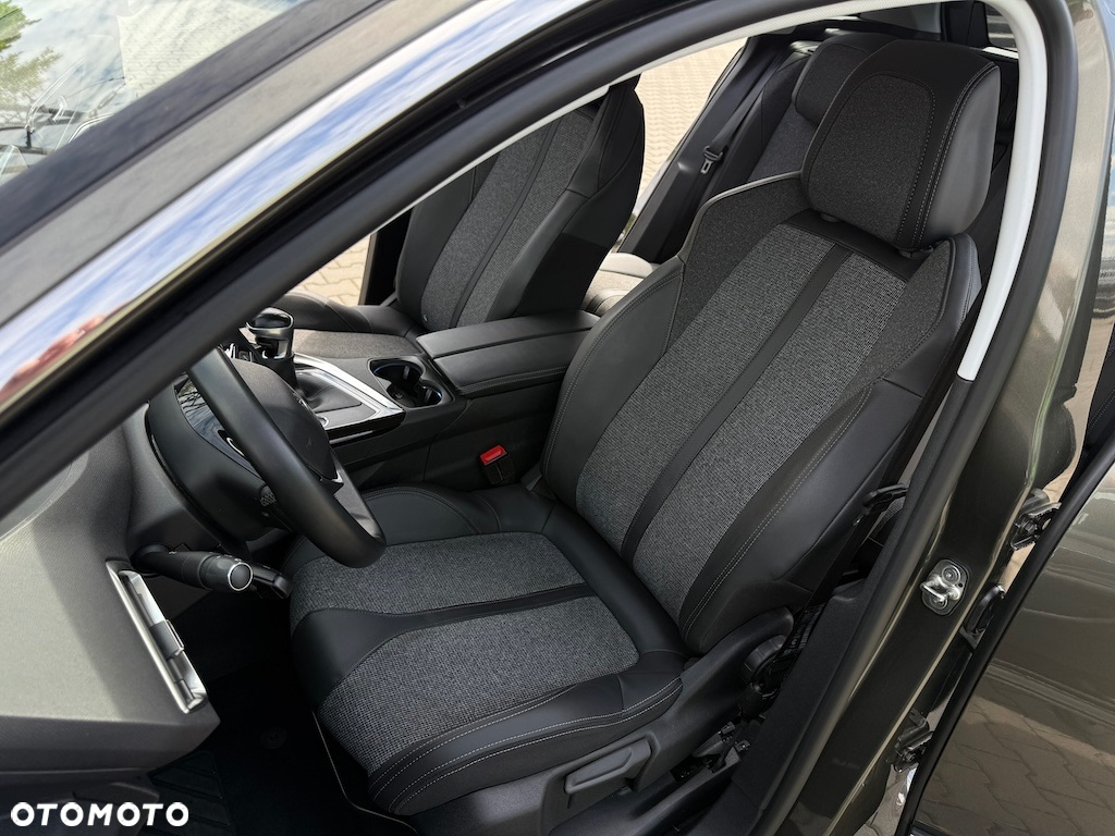 Peugeot 3008 1.5 BlueHDi Allure S&S - 32