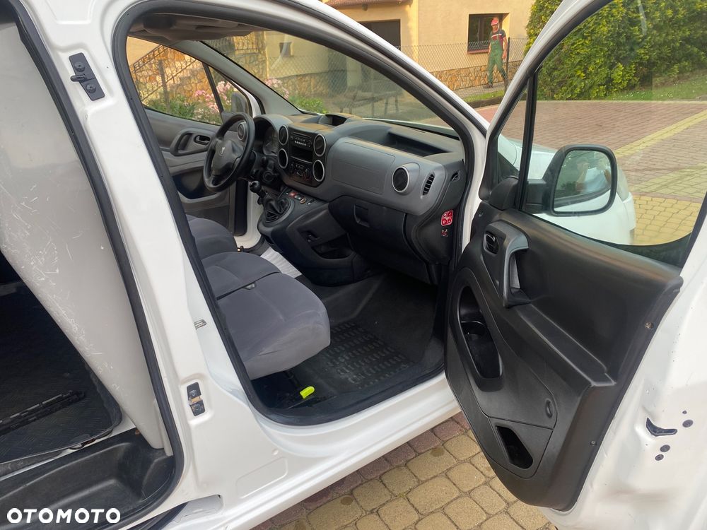 Peugeot PARTNER 1.6HDI 3-osobowy zakupiony w slonie w Rzeszowie - 25