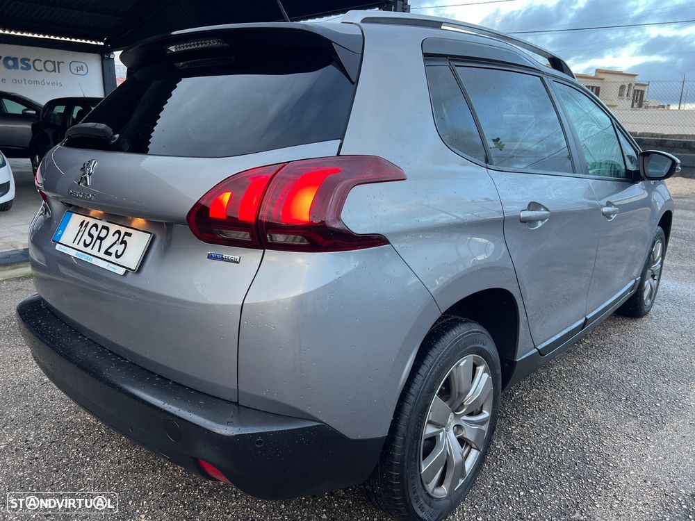 Peugeot 2008 1.2 PureTech Style - 38