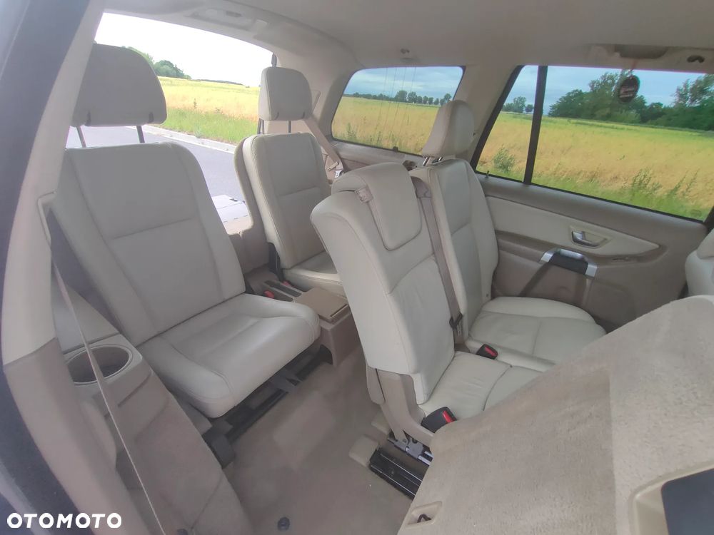 Volvo XC 90 - 8
