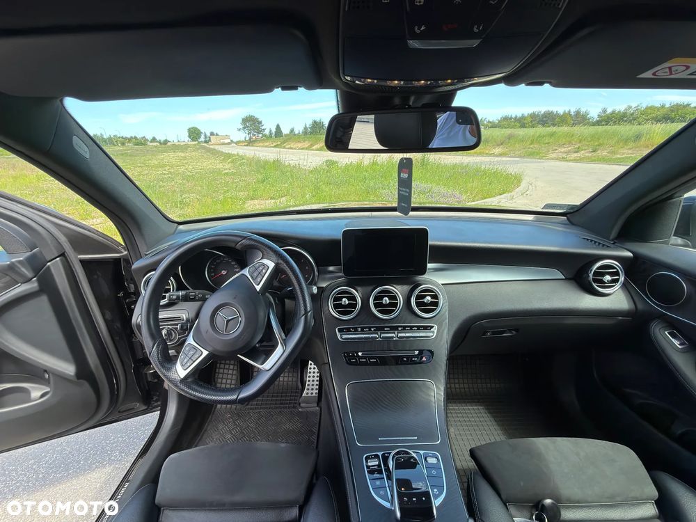 Mercedes-Benz GLC - 9