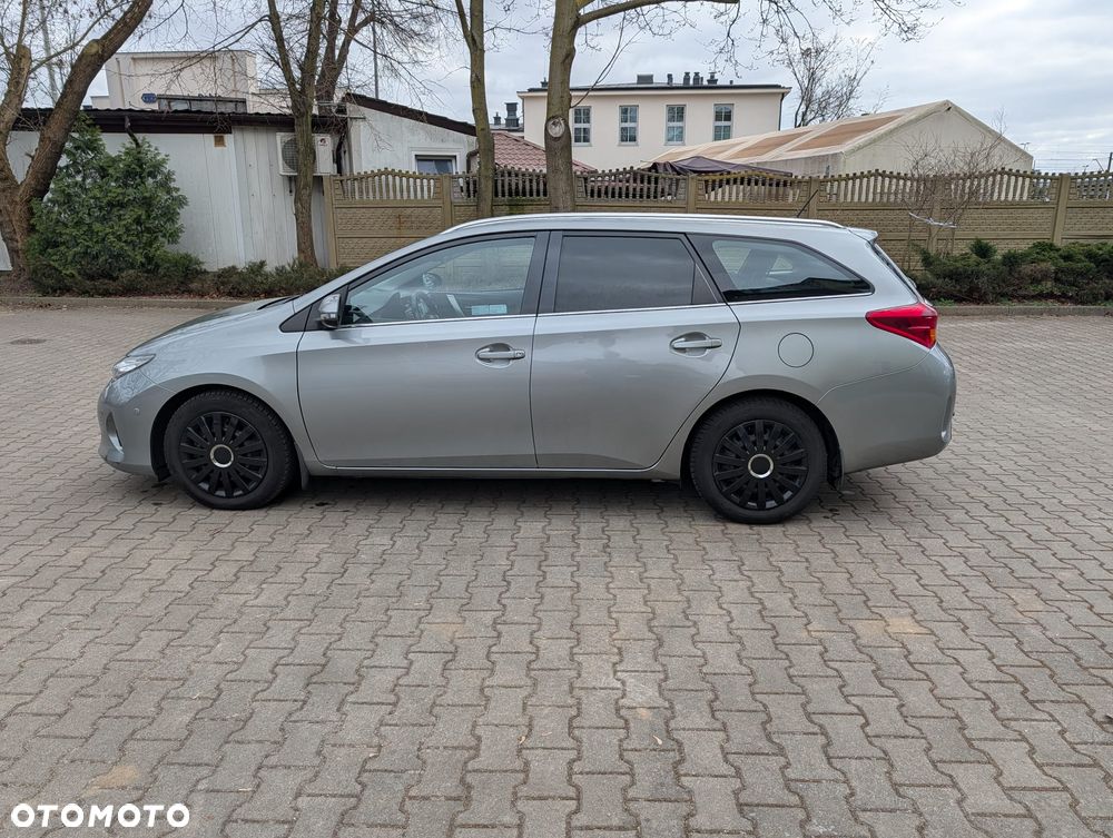 Toyota Auris 1.4 D-4D Premium Comfort - 13