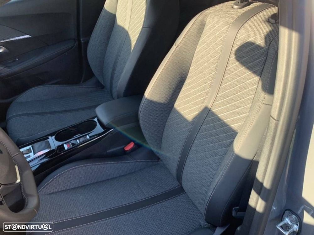 Peugeot 2008 1.2 Hybrid Allure e-DCS6 - 9