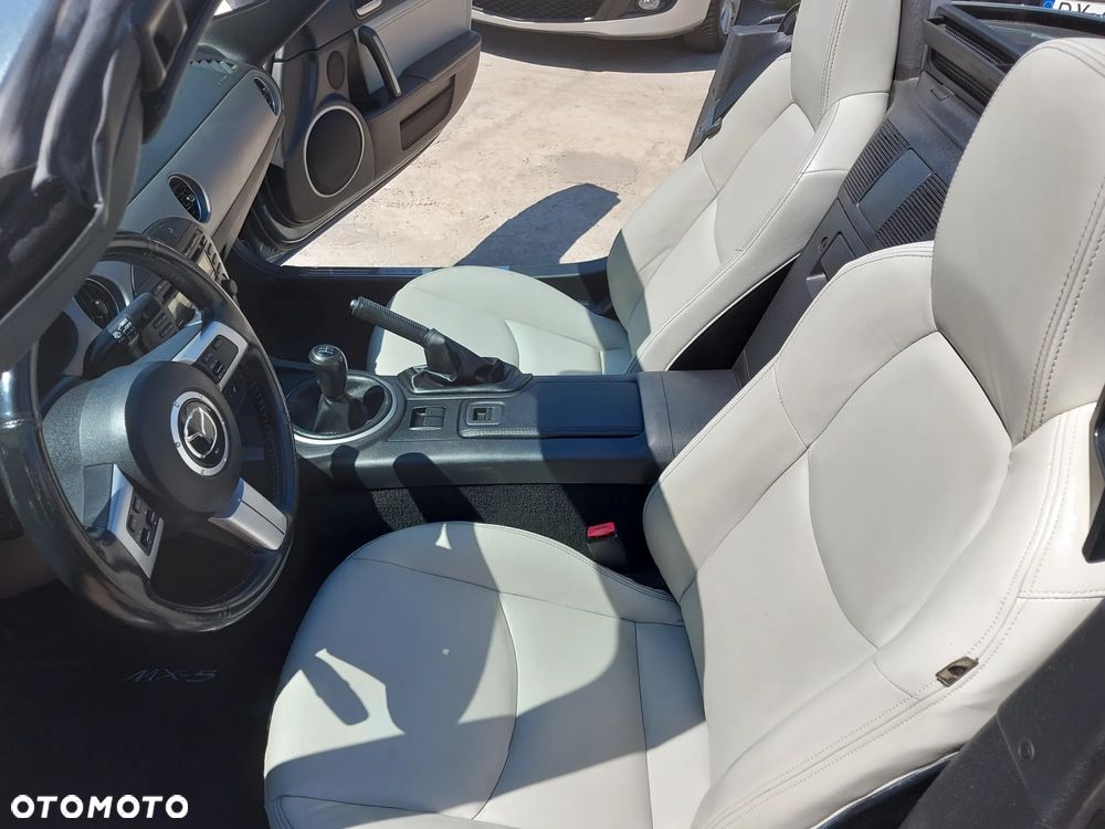 Mazda MX-5 1.8 MZR Roadster Coupe Kaminari - 25