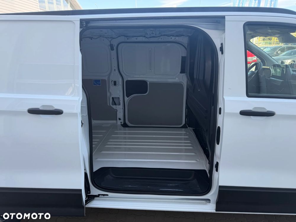 Volkswagen Transporter T7 - 12