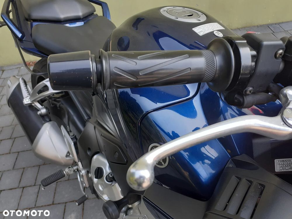 Yamaha FZ - 7