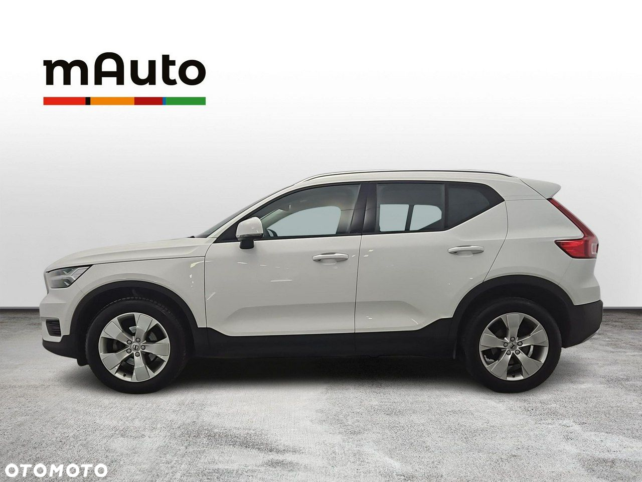 Volvo XC 40 T3 Momentum Pro - 2