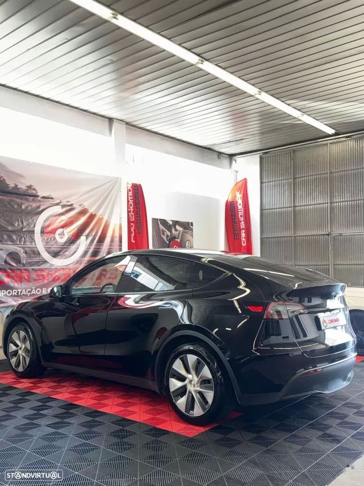 Tesla Model Y Standard - 4