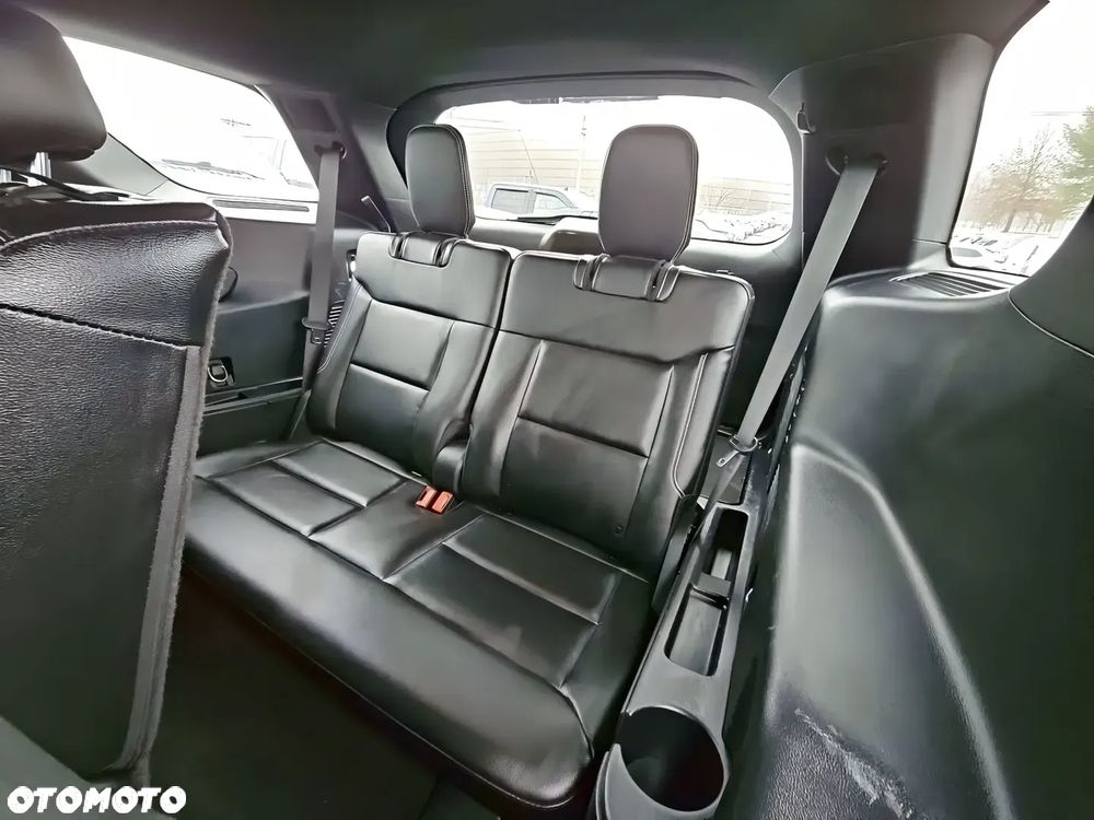 Ford Explorer - 10