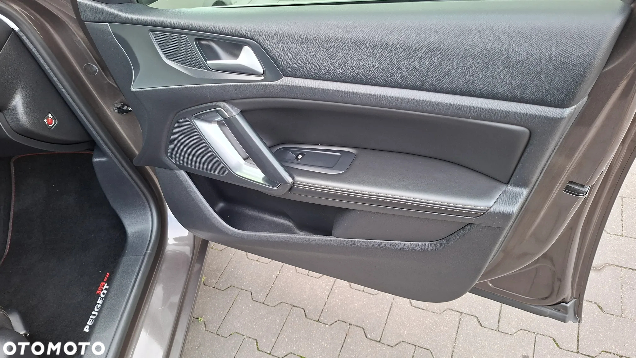Peugeot 308 BlueHDi FAP 150 Stop & Start Allure - 19