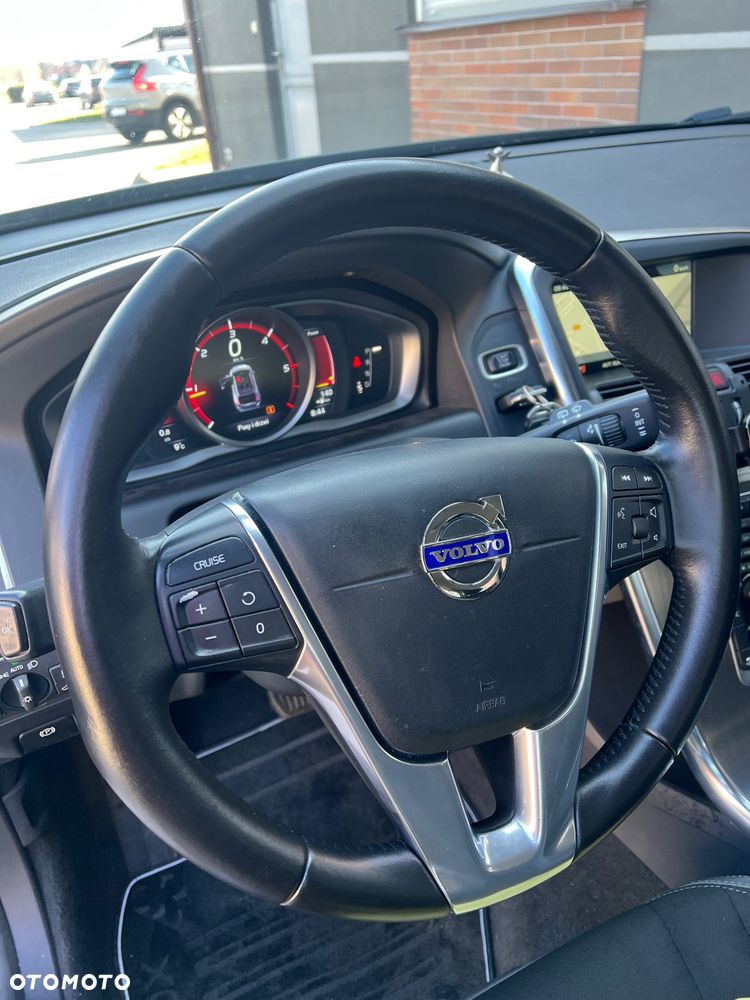 Volvo XC 60 D3 Geartronic Momentum - 9