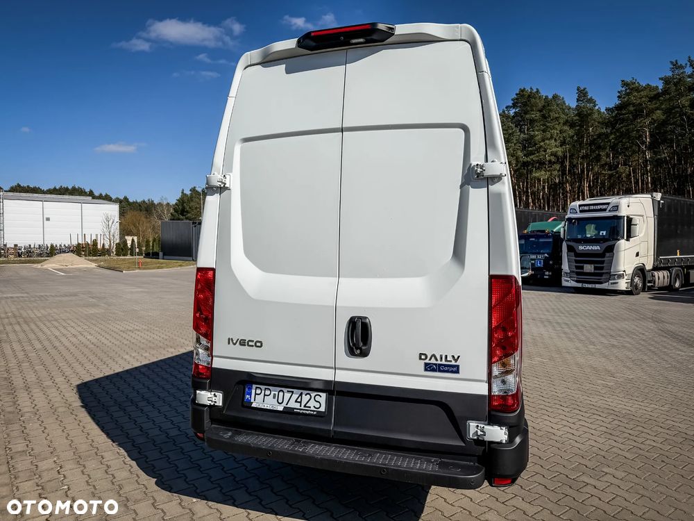 Iveco Daily 35S18HA8 V 3.0 Diesel 180 KM AT8 (ZF) L4H3 Brygadówka! - 25