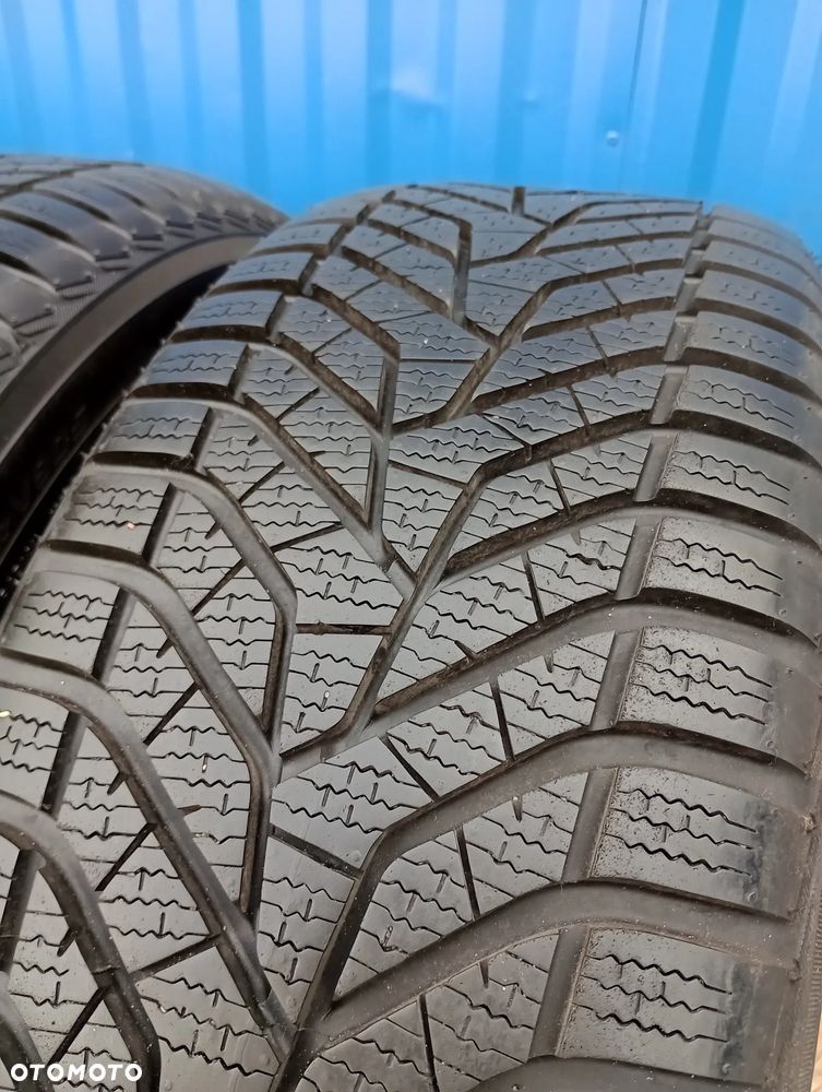 KOŁA ZIMOWE ALUMINIOWE TOYOTA C-HR 5X114 R19 7,5J ET50 OPONY 225/45 R19 96V YOKOHAMA BLUEARTH V905 - 17