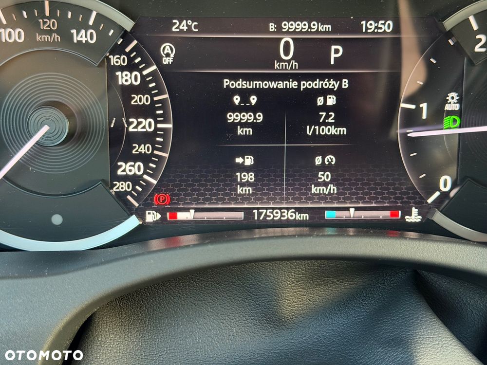 Jaguar XE D180 S - 19