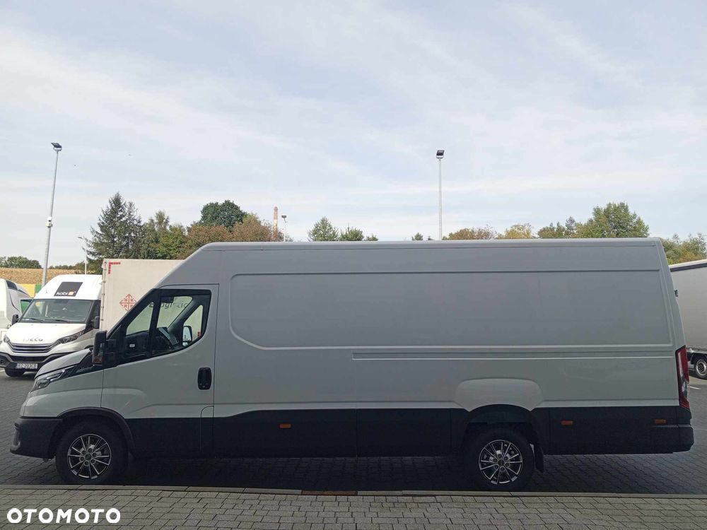 Iveco Daily 35S18HA8V MY24 - 1