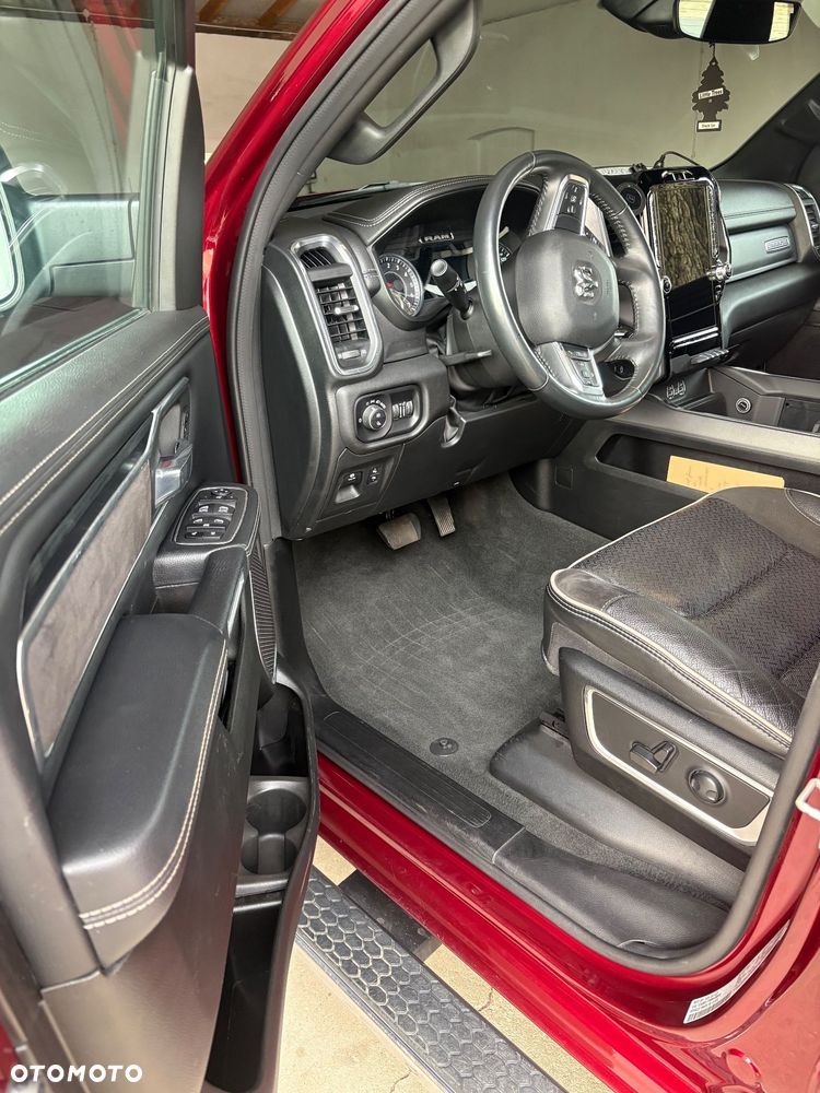 Dodge RAM 5.7 4x4 - 16