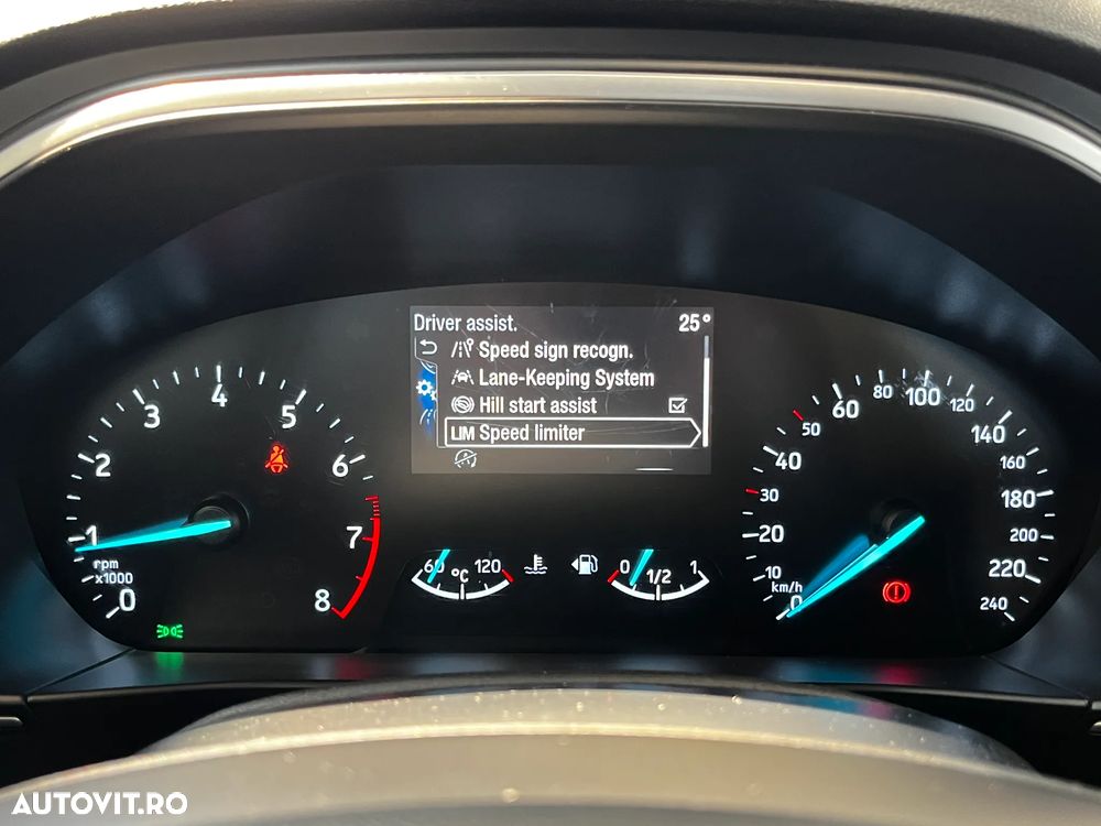 Ford Focus - 26