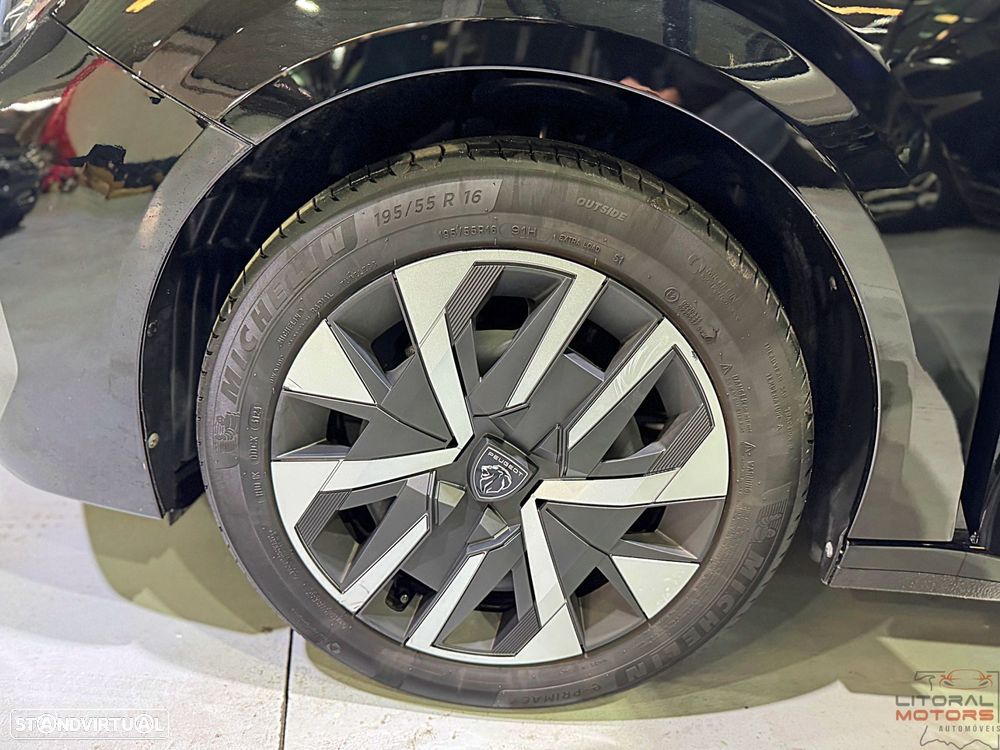 Peugeot 208 1.2 PureTech Active - 12