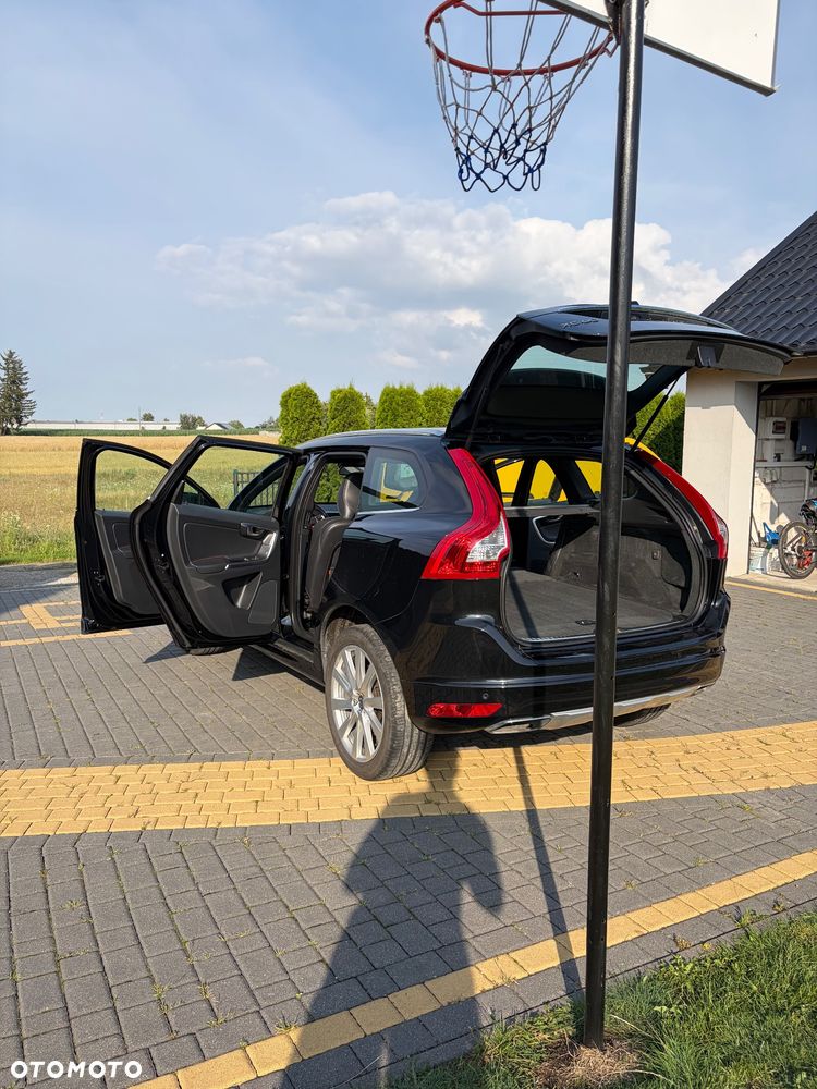 Volvo XC 60 D4 Drive-E Ocean Race - 9