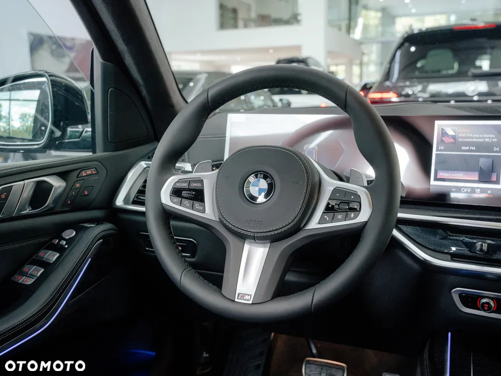BMW X7 - 7
