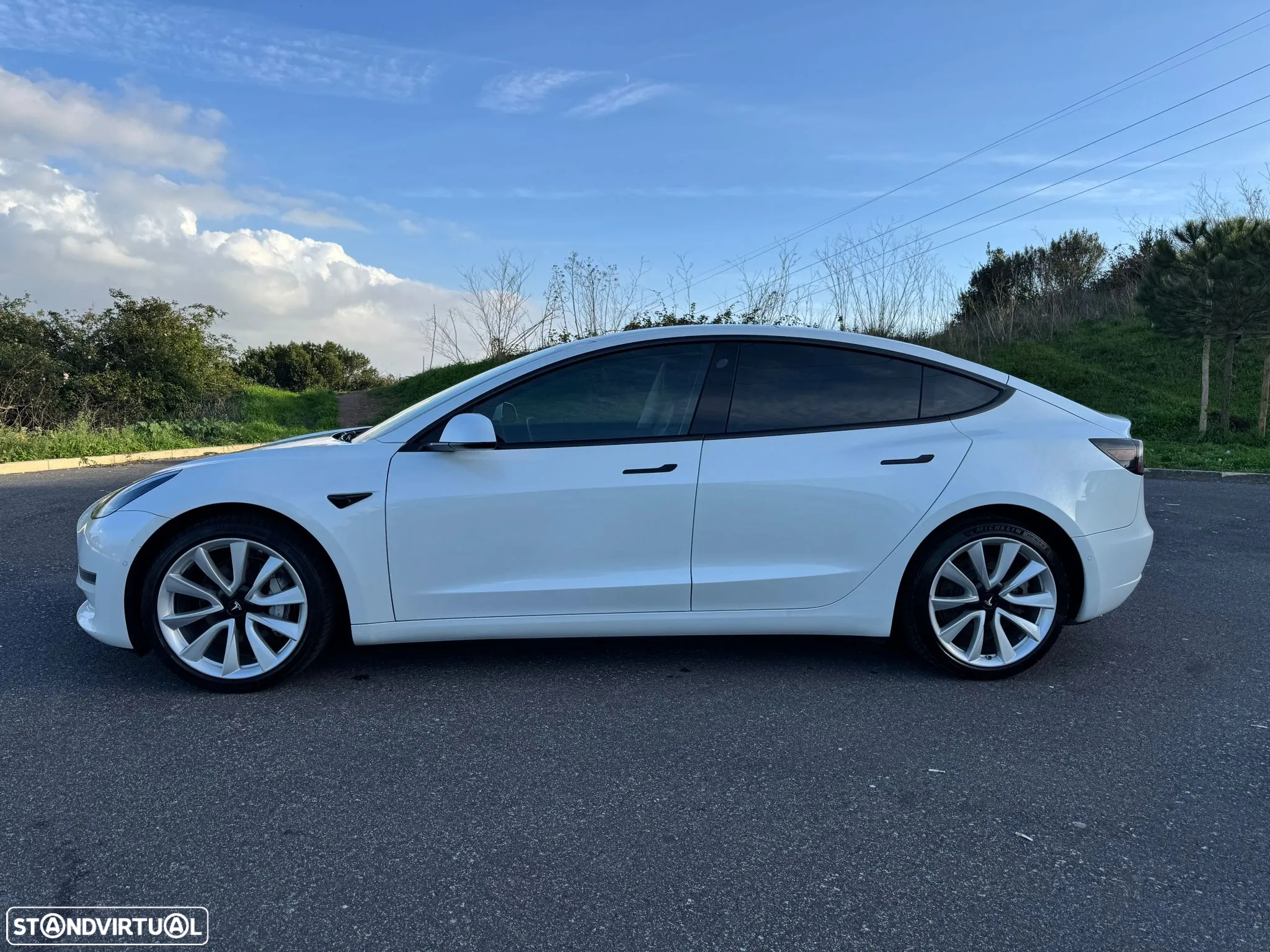 Tesla Model 3 Long-Range Dual Motor AWD - 4