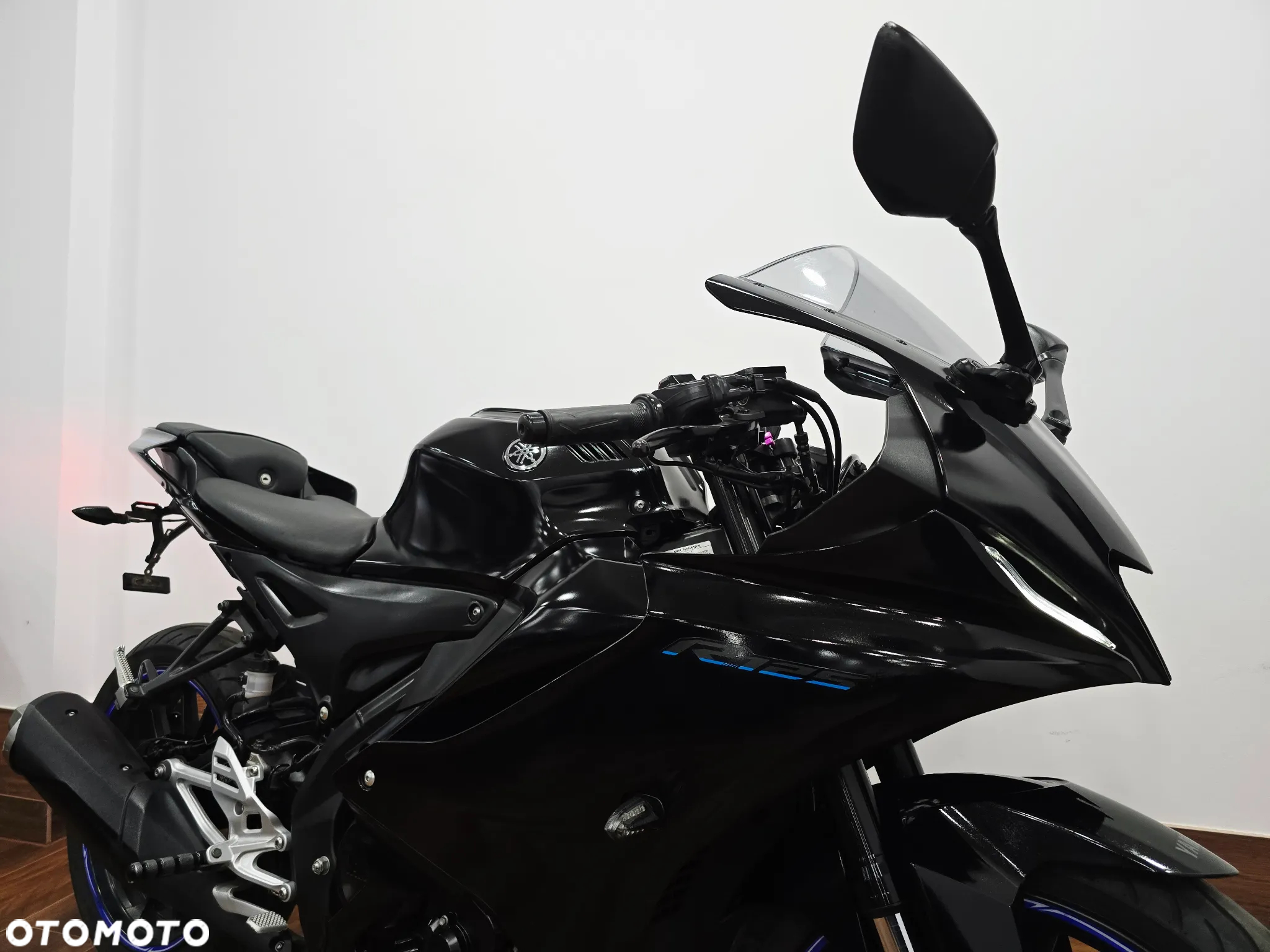Yamaha YZF - 30
