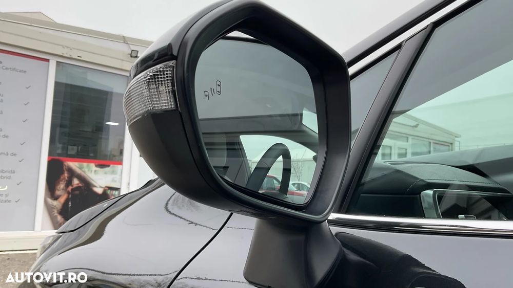 Toyota Corolla Sedan 1.8 HSD Exclusive - 13