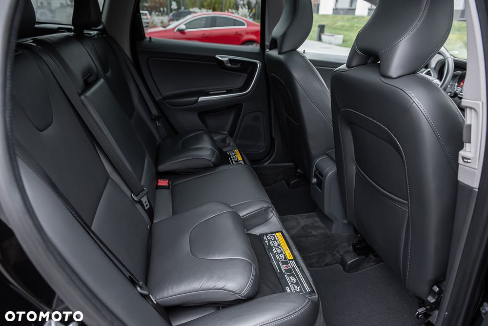 Volvo XC 60 D5 AWD Geartronic Summum - 21