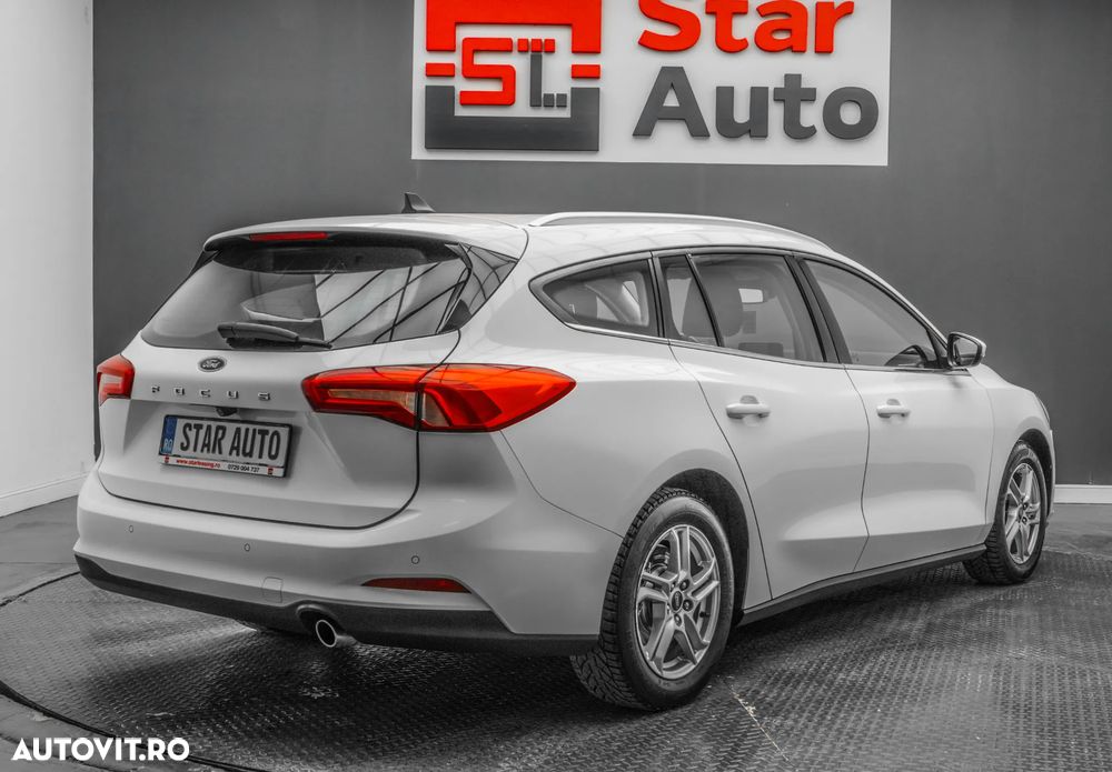 Ford Focus 1.0 EcoBoost 6MT MHEV Titanium - 6