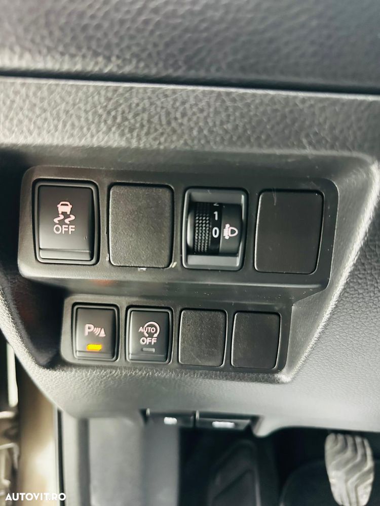 Nissan Qashqai 1.5 DCI N-Connecta - 13