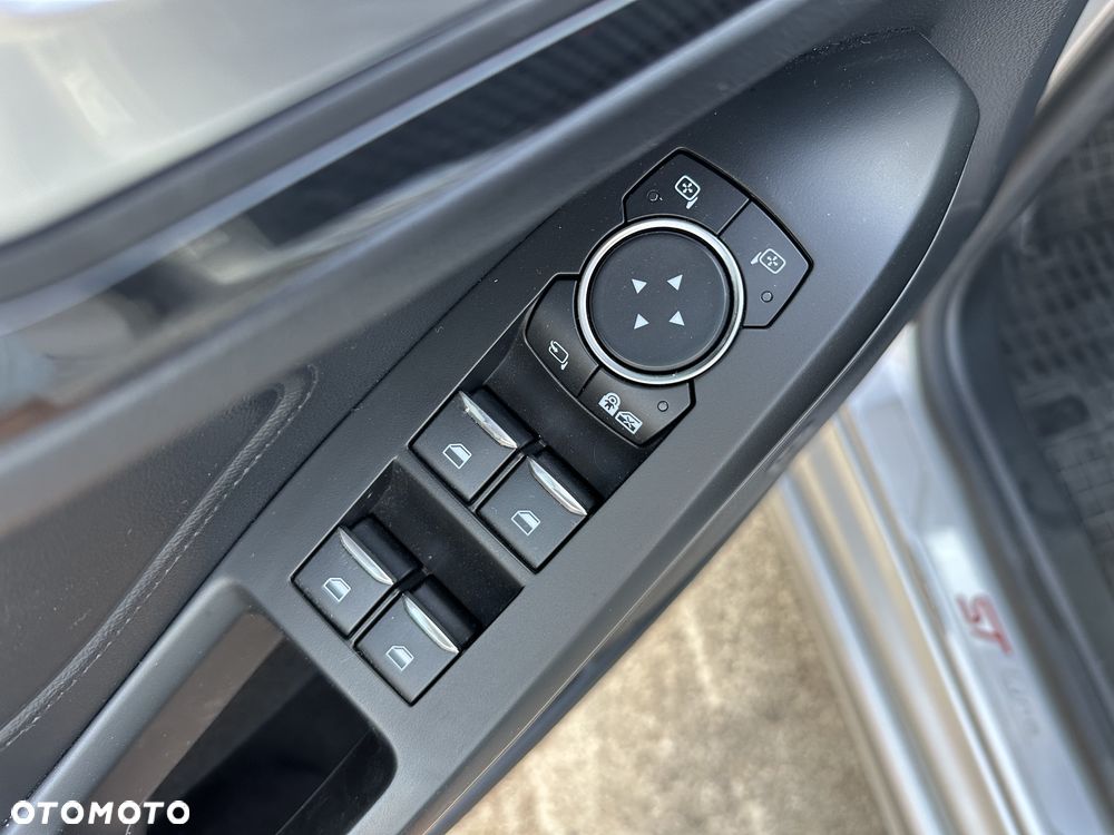 Ford Focus 2.0 EcoBlue STart-Stopp-System ST-LINE - 15
