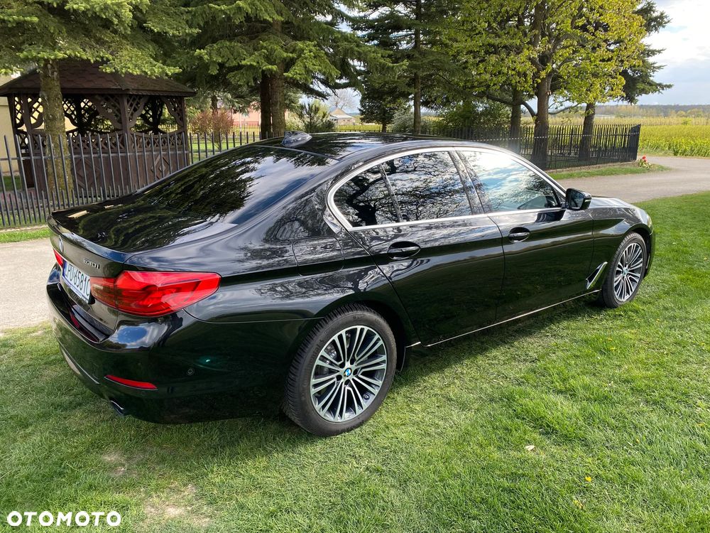 BMW Seria 5 530i Sport Line - 4