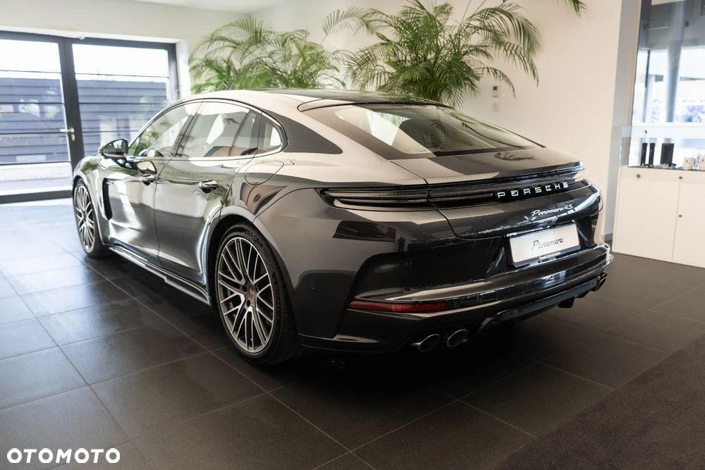 Porsche Panamera 4S E-Hybrid PHEV - 6