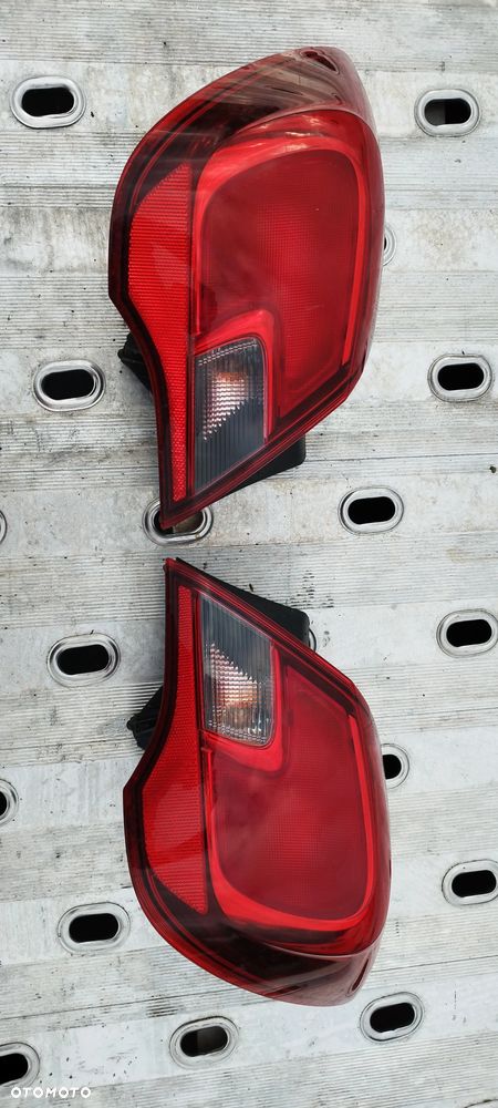 Opel Corsa E 3d Lampy tył Prawa / Lewa 39068624 / 39068625 - 5