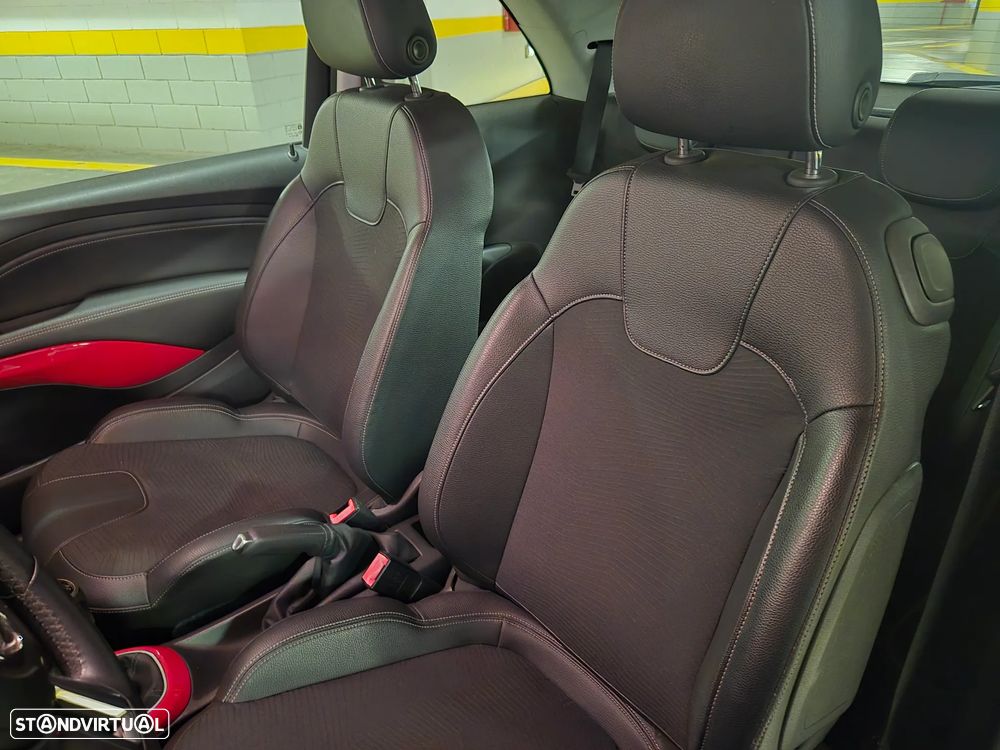 Opel Adam 1.2 ecoFLEX S&S Black Link - 27