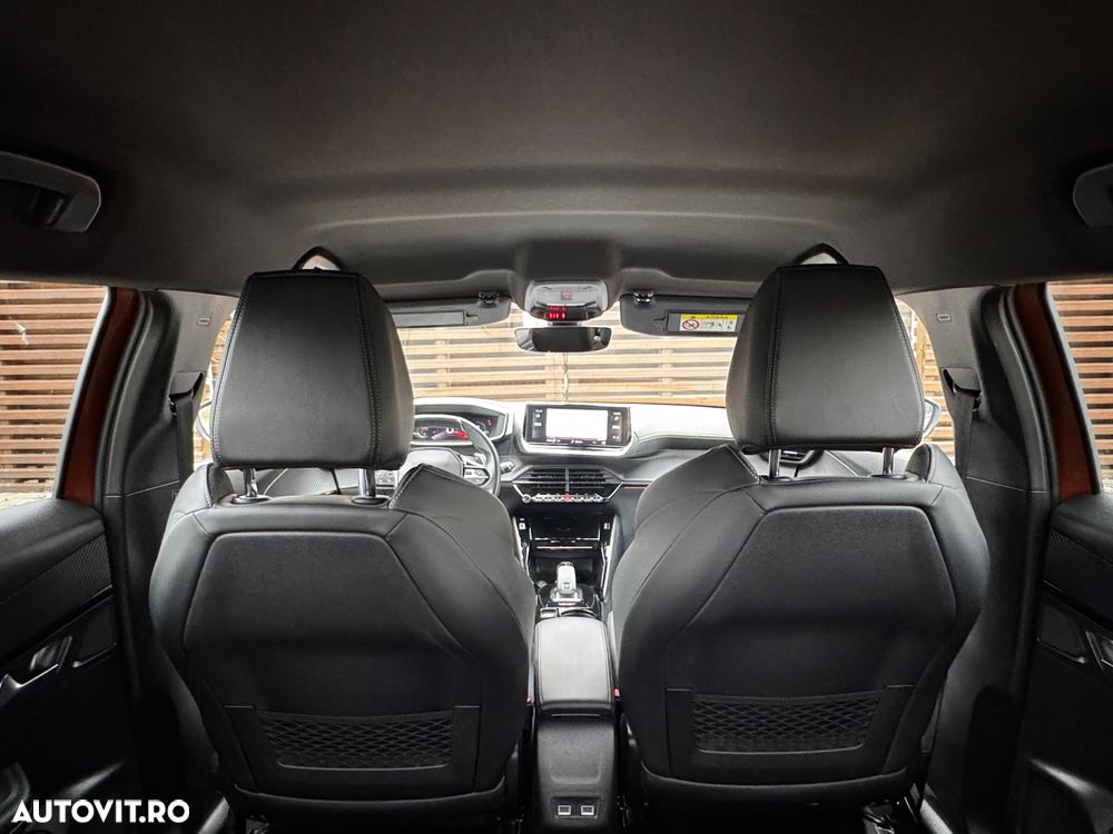 Peugeot 2008 PureTech 130 EAT8 GT - 20