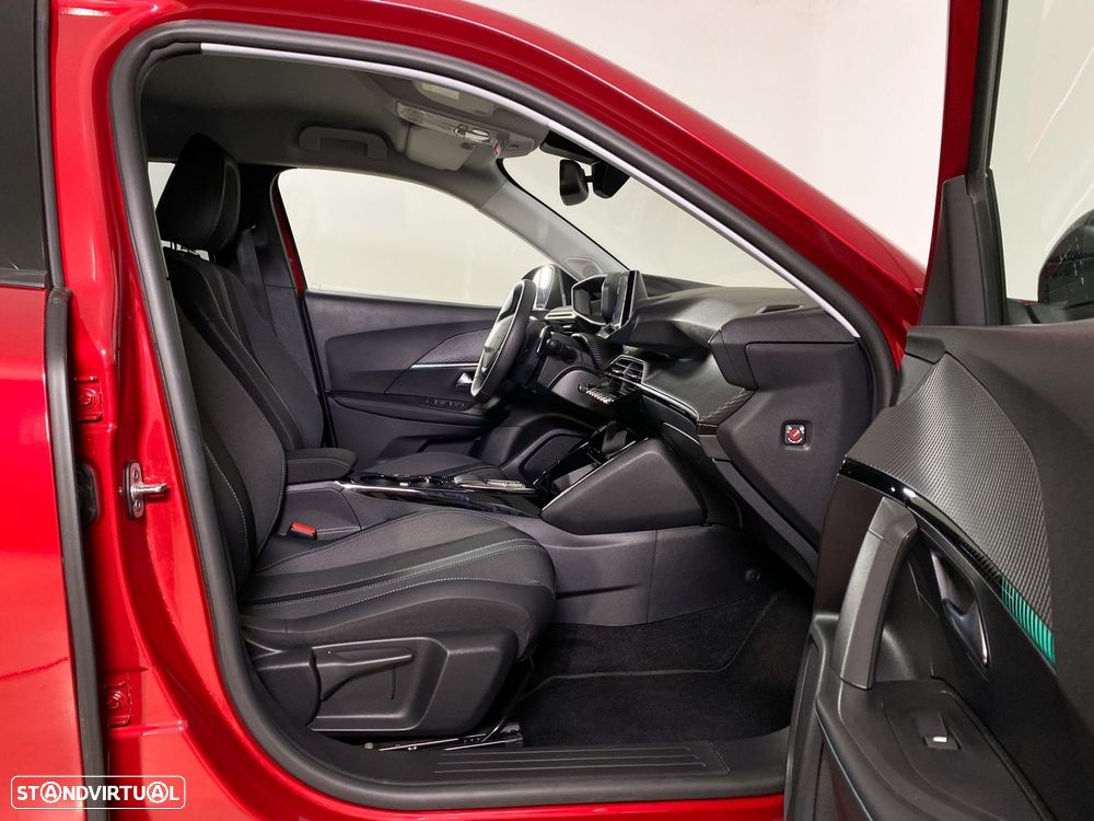 Peugeot 2008 1.2 PureTech Allure Pack EAT8 - 16