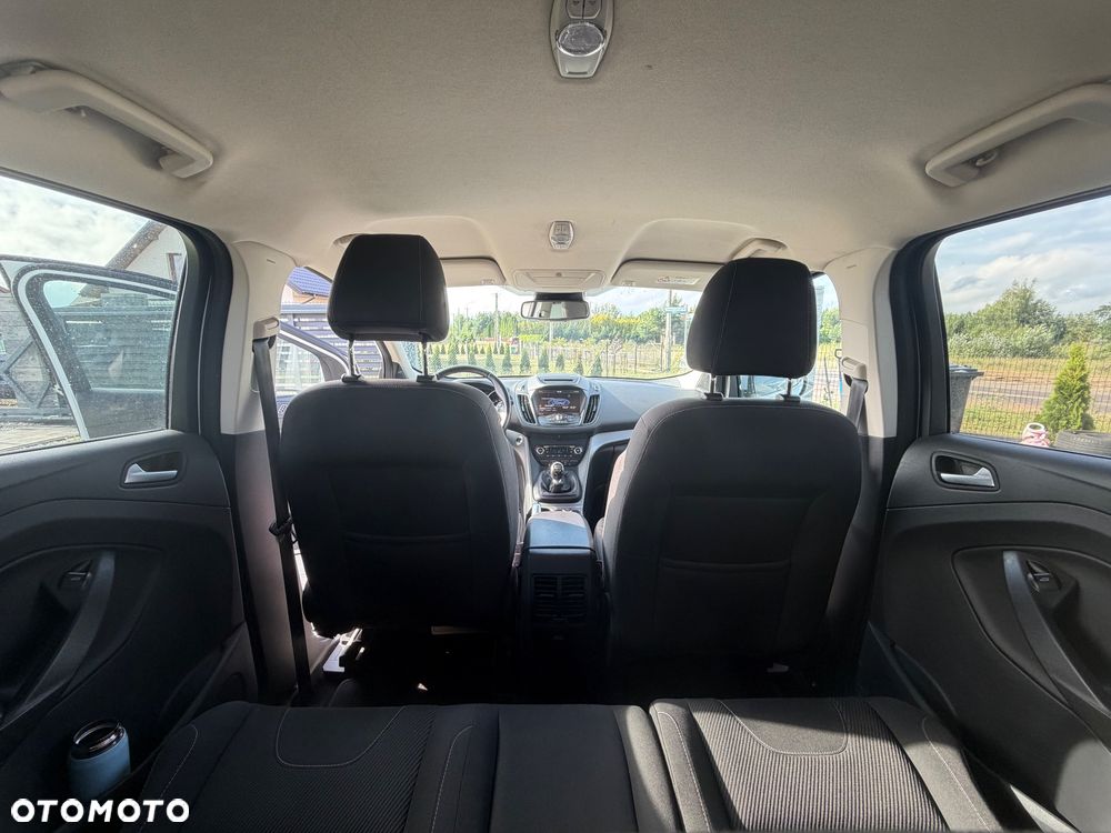 Ford Kuga - 24