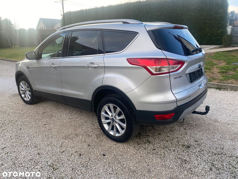 Ford Kuga 2.0 TDCi 2x4 Titanium - 12
